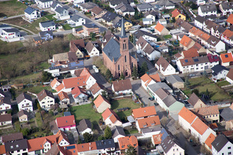 Kirche im Ortsteil Rußheim in Dettenheim im Bundesland Baden-Württemberg, Deutschland