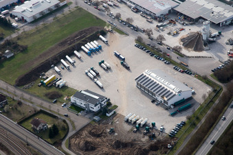 Speditions- Gebäude der Logistik- und Transportfirma Mahler Transporte in Stutensee im Ortsteil Friedrichstal im Bundesland Baden-Württemberg, Deutschland
