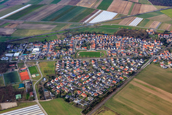 Zwischen Kandeler Straße und Bahnlinie in Rheinzabern im Bundesland Rheinland-Pfalz, Deutschland