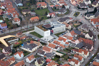 Schrägluftbild von Drusenheim im Bundesland Bas-Rhin, Frankreich