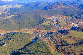 Luftbild von Retschelfels überm Wieslauter-Tal in Bruchweiler-Bärenbach im Bundesland Rheinland-Pfalz, Deutschland