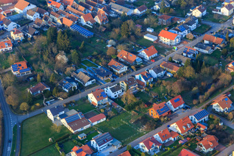 Jakob-Becker-Straße im Ortsteil Mörzheim in Landau in der Pfalz im Bundesland Rheinland-Pfalz, Deutschland