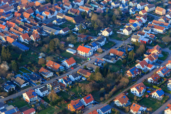 Luftbild von Jakob-Becker-Straße im Ortsteil Mörzheim in Landau in der Pfalz im Bundesland Rheinland-Pfalz, Deutschland