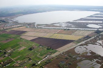 Massarosa im Bundesland Lucca, Italien aus der Vogelperspektive