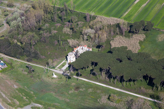 Luftaufnahme von Marinella di Sarzana im Bundesland Liguria, Italien