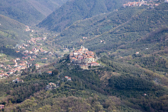 Luftbild von Nicola(I-Ligurien) im Bundesland Liguria, Italien
