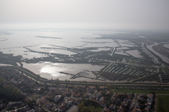 Luftaufnahme von Bagni im Bundesland Emilia-Romagna, Italien