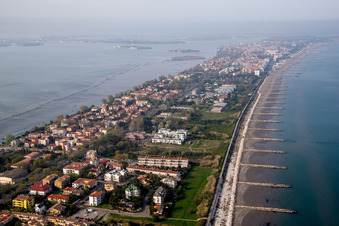 Malamocco(I-Venetien), Italien vom Flugzeug aus