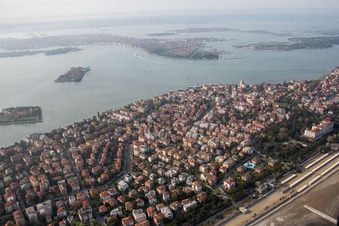 Luftaufnahme von Venedig Lido(I-Venetien) in Venezia, Italien