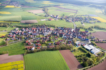 Luftaufnahme von Ortsteil Ampferbach in Burgebrach im Bundesland Bayern, Deutschland