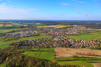 Ortsansicht an der Rauhe Ebrach aus Norden in Burgebrach im Bundesland Bayern, Deutschland