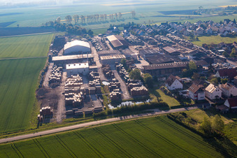 Gewerbegebiet im Ortsteil Unterspiesheim in Kolitzheim im Bundesland Bayern, Deutschland