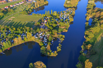 Camping Katzenkopf am Mainufer in Sommerach im Bundesland Bayern, Deutschland