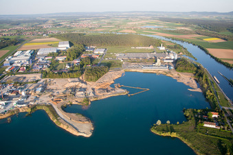 Gewerbegebiet und Firmenansiedlung Lange Länge in Dettelbach im Bundesland Bayern, Deutschland