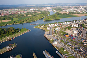 Drohnenaufname von Ortsteil BASF in Ludwigshafen am Rhein im Bundesland Rheinland-Pfalz, Deutschland