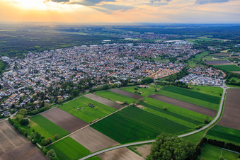 Stadtansicht aus Südosten in Lorsch im Bundesland Hessen, Deutschland