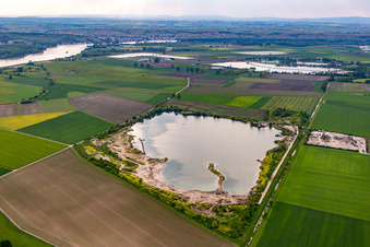 Renneisen- Willge Kiesbaggerei im Ortsteil Leeheim in Riedstadt im Bundesland Hessen, Deutschland
