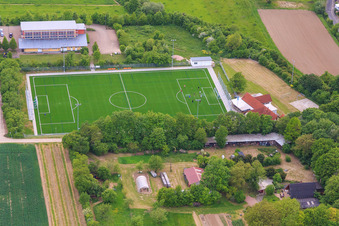 Luftbild von Sportplatz des TuS Dexheim 1848 e.V im Bundesland Rheinland-Pfalz, Deutschland