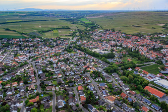 Wormser Straße x Osthofener Landstr in Westhofen im Bundesland Rheinland-Pfalz, Deutschland