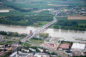 Nibelungenbrücke über den Rhein in Worms im Bundesland Rheinland-Pfalz, Deutschland