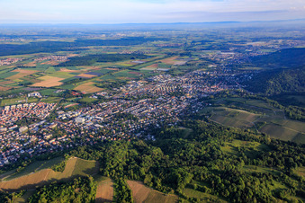 Luftbild von Stadtpanorama aus Osten in Bensheim im Bundesland Hessen, Deutschland