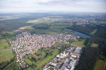 Luftaufnahme von Ortsteil Zellhausen in Mainhausen im Bundesland Hessen, Deutschland