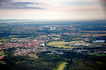 Seligenstadt von Süden im Bundesland Hessen, Deutschland