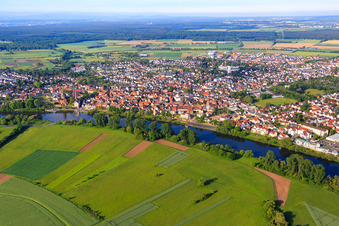 Luftbild von Steinheimer Straße am Mainufer in Seligenstadt im Bundesland Hessen, Deutschland