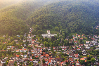 Hotel Lufthansa Seeheim GmbH am Waldrand in Seeheim-Jugenheim im Bundesland Hessen, Deutschland