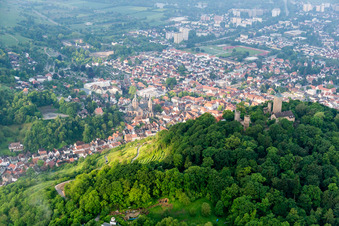 Ruine und Mauerreste der ehemaligen Burganlage und Feste Starkenburg im Ortsteil Unter-Hambach in Heppenheim (Bergstraße) im Bundesland Hessen, Deutschland