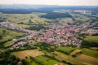 Luftbild von Jöhlingen von Westen in Walzbachtal im Bundesland Baden-Württemberg, Deutschland