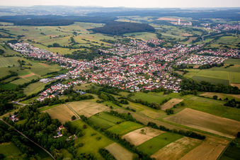 Luftaufnahme von Jöhlingen von Westen in Walzbachtal im Bundesland Baden-Württemberg, Deutschland