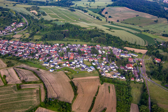 Luftbild von Ortsteil Oberöwisheim in Kraichtal im Bundesland Baden-Württemberg, Deutschland