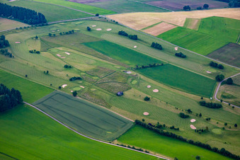 Gelände des Golfplatz Golf- und Landclub Buchenhof Hetzbach e. V. im Ortsteil Hetzbach in Beerfelden in Oberzent im Bundesland Hessen, Deutschland
