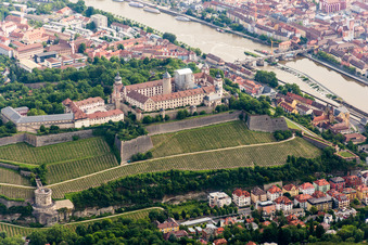 Festung Marienberg über dem Main in Würzburg im Ortsteil Altstadt im Bundesland Bayern, Deutschland