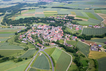 Luftbild von Ortsteil Kleineibstadt in Großeibstadt im Bundesland Bayern, Deutschland