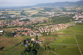 Drohnenaufname von Ortsteil Altenstadt in Wissembourg im Bundesland Bas-Rhin, Frankreich