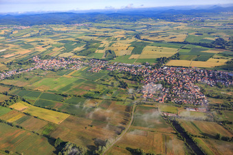 Dorfansicht am Viehstrich aus Süden in Steinfeld im Bundesland Rheinland-Pfalz, Deutschland