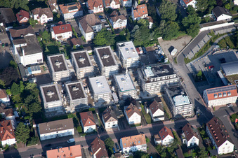 Schrägluftbild von "Im Stadkern" Neubau der RiBa GmbH zw. Bismarck- und Gartenstr in Kandel im Bundesland Rheinland-Pfalz, Deutschland