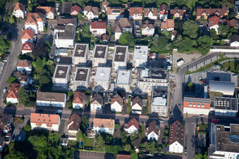 "Im Stadkern" Neubau der RiBa GmbH zw. Bismarck- und Gartenstr in Kandel im Bundesland Rheinland-Pfalz, Deutschland von oben