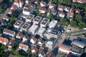 "Im Stadkern" Neubau der RiBa GmbH zw. Bismarck- und Gartenstr in Kandel im Bundesland Rheinland-Pfalz, Deutschland vom Flugzeug aus