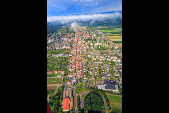 Rheinstr(B427) von Osten in Kandel im Bundesland Rheinland-Pfalz, Deutschland