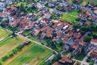 Am Sonnenberg in Herxheimweyher im Bundesland Rheinland-Pfalz, Deutschland