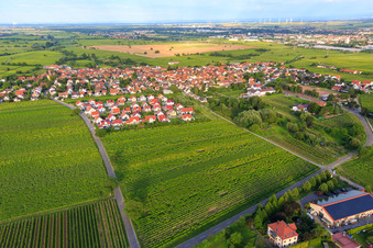 Neubaugebiet Weinleseweg südlich der Kirchhohl im Ortsteil Nußdorf in Landau in der Pfalz im Bundesland Rheinland-Pfalz, Deutschland