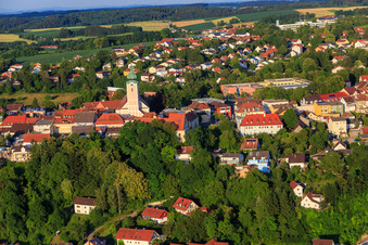 Stadtpfarrkirche Mariä Himmelfahrt im Ortsteil Zanklau in Landau an der Isar im Bundesland Bayern, Deutschland
