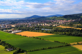 Stadtansicht hinterm Bruchsee in Heppenheim im Bundesland Hessen, Deutschland