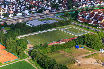 Sporplatz an der Dr.-Werner-Freyberg-Straße in Laudenbach im Bundesland Baden-Württemberg, Deutschland