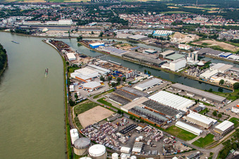 Schrägluftbild von Rheinauhafen in Mannheim im Bundesland Baden-Württemberg, Deutschland