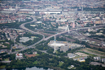 Tiefbahnhof im Ortsteil Mundenheim in Ludwigshafen am Rhein im Bundesland Rheinland-Pfalz, Deutschland