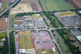 Bauhaus im Ortsteil Oggersheim in Ludwigshafen am Rhein im Bundesland Rheinland-Pfalz, Deutschland